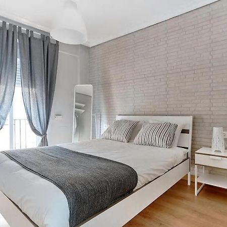 Morales - 2 Habitaciones, Espacioso Y Tranquilo Junto A Hospital 木尔西亚 外观 照片