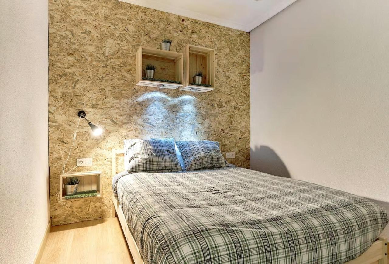 Morales - 2 Habitaciones, Espacioso Y Tranquilo Junto A Hospital 木尔西亚 外观 照片